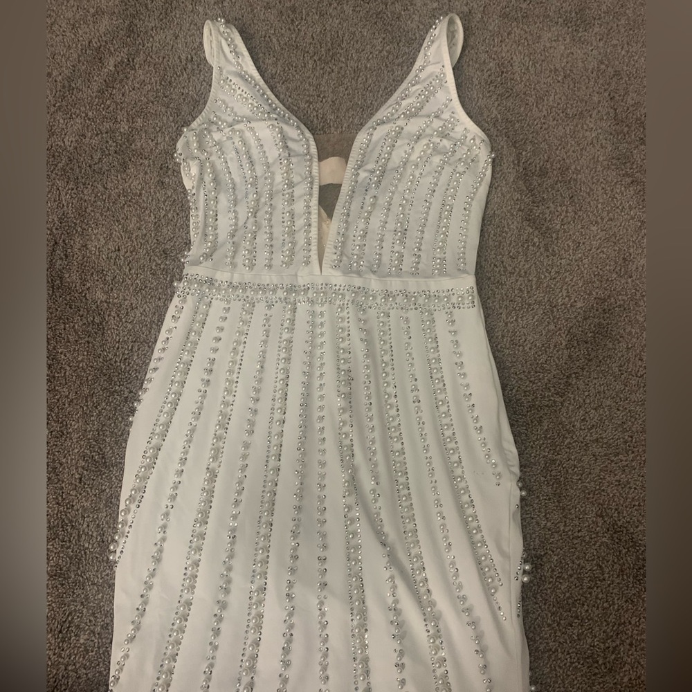 New white beaded dress - Picture 1 of 3